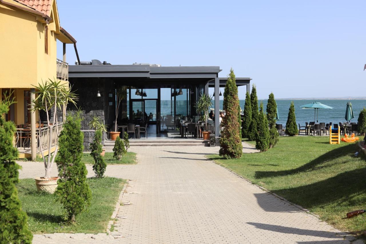 Best Western Bohemian Resort Sevan Exterior photo