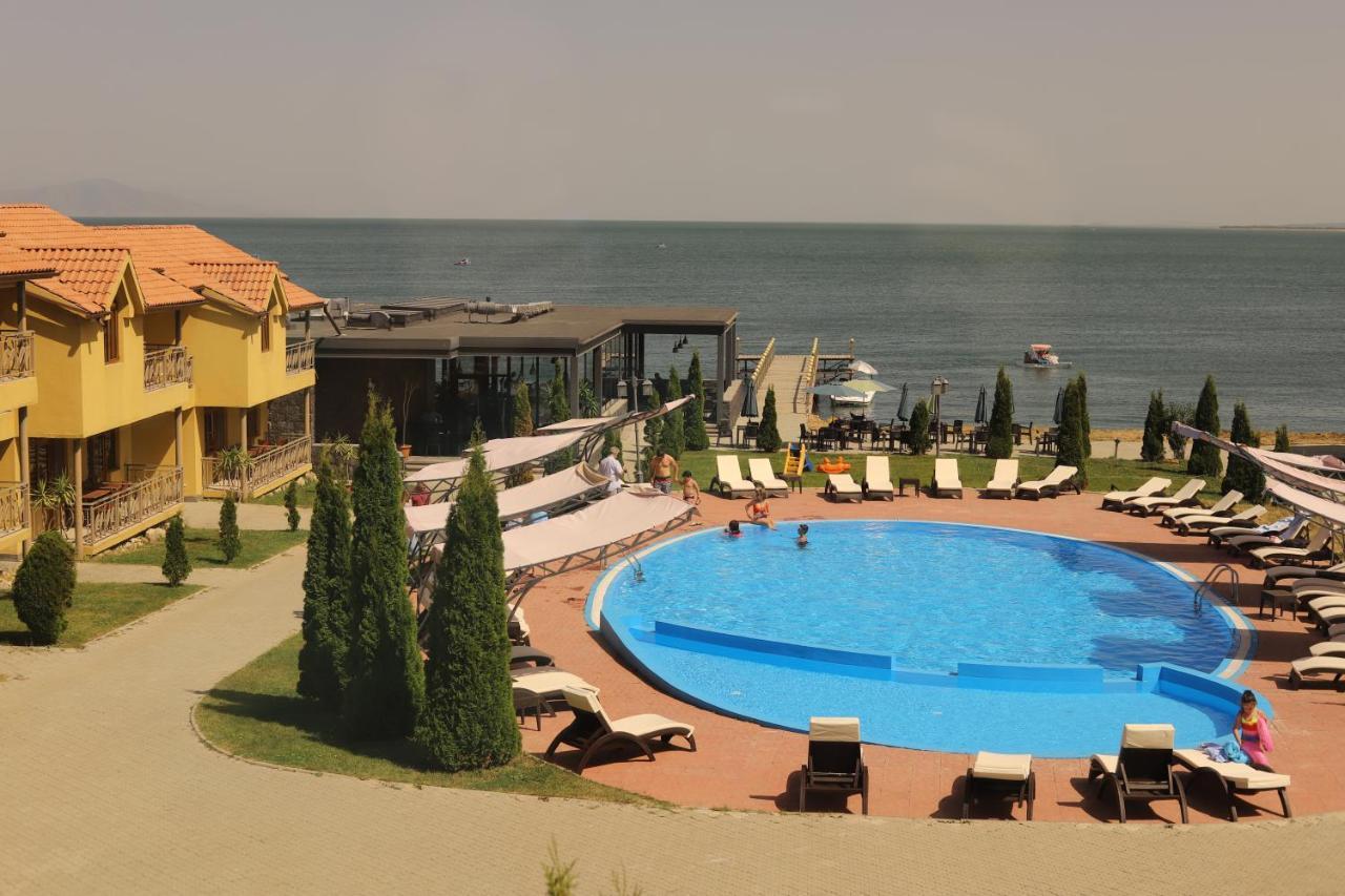 Best Western Bohemian Resort Sevan Exterior photo